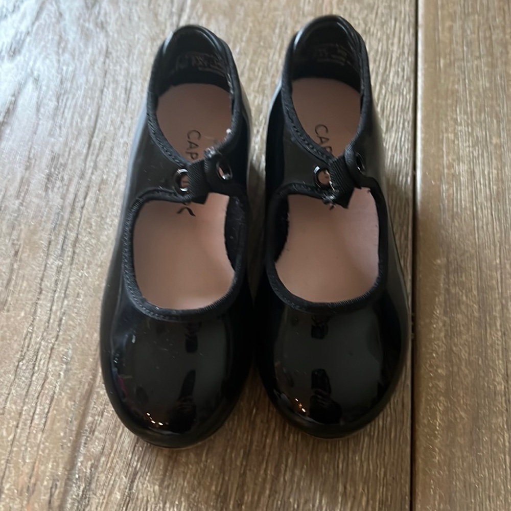 Girls tap shoes capezio